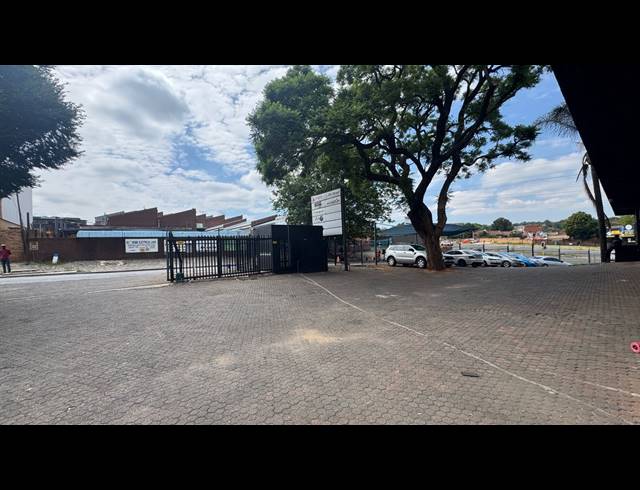 313M² WAREHOUSE TO LET IN WYNBERG